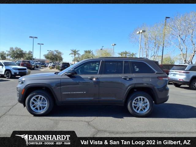 2025 Jeep Grand Cherokee GRAND CHEROKEE LAREDO X 4X4 2025 Jeep Grand Cherokee GRAND CHEROKEE LAREDO X 4X4
