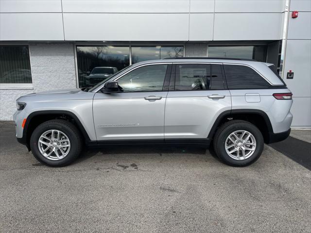 2025 Jeep Grand Cherokee GRAND CHEROKEE LAREDO X 4X4 2025 Jeep Grand Cherokee GRAND CHEROKEE LAREDO X 4X4