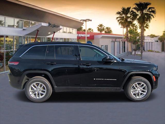 2025 Jeep Grand Cherokee GRAND CHEROKEE LAREDO X 4X2