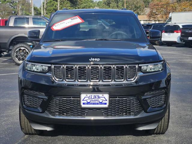 2025 Jeep Grand Cherokee GRAND CHEROKEE LAREDO X 4X4