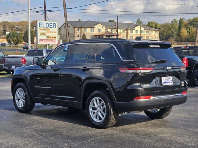 2025 Jeep Grand Cherokee GRAND CHEROKEE LAREDO X 4X4