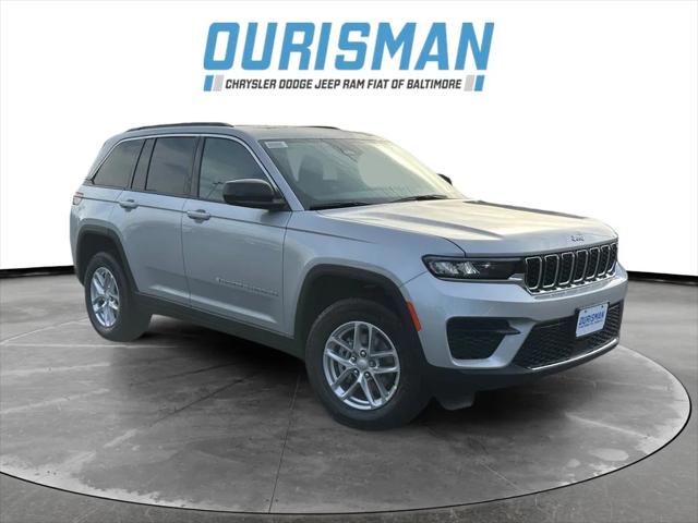 2025 Jeep Grand Cherokee GRAND CHEROKEE LAREDO X 4X4