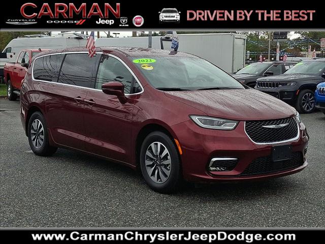 2022 Chrysler Pacifica Hybrid Touring L