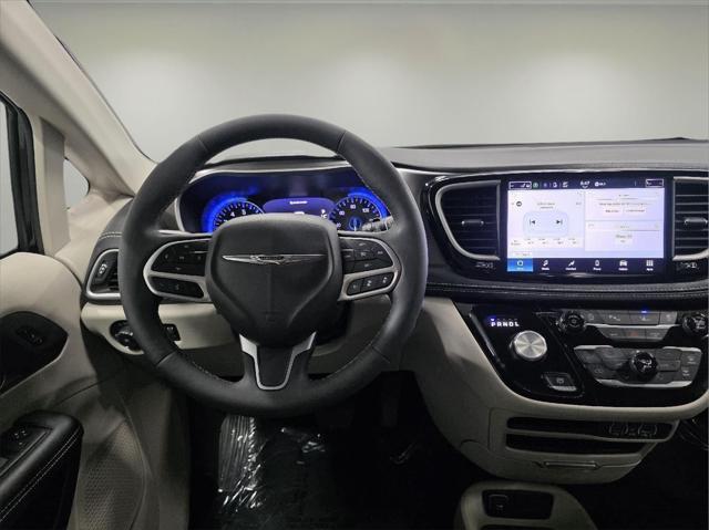 2024 Chrysler Pacifica Touring L 2024 Chrysler Pacifica Touring L