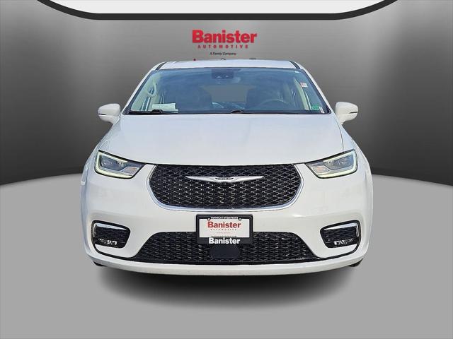 2022 Chrysler Pacifica Hybrid Touring L 2022 Chrysler Pacifica Hybrid Touring L