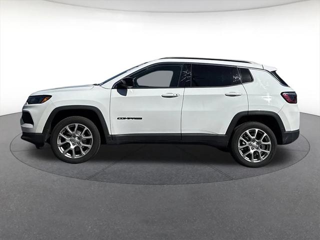 2022 Jeep Compass Latitude Lux 4x4