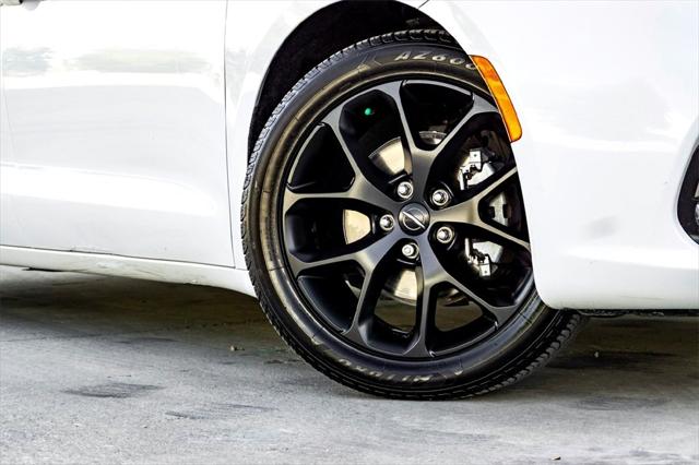 2022 Chrysler Pacifica Touring L 2022 Chrysler Pacifica Touring L