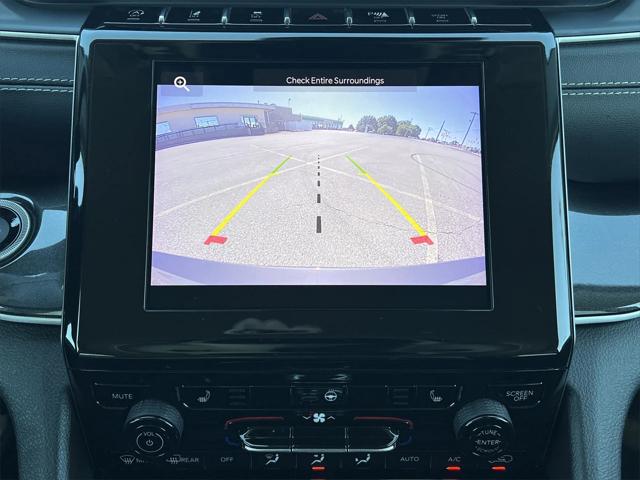 2022 Jeep Grand Cherokee L Laredo 4x2