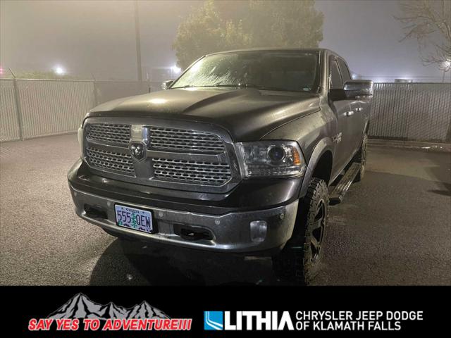 2017 RAM 1500 Laramie Crew Cab 4x4 64 Box 2017 RAM 1500 Laramie Crew Cab 4x4 64 Box