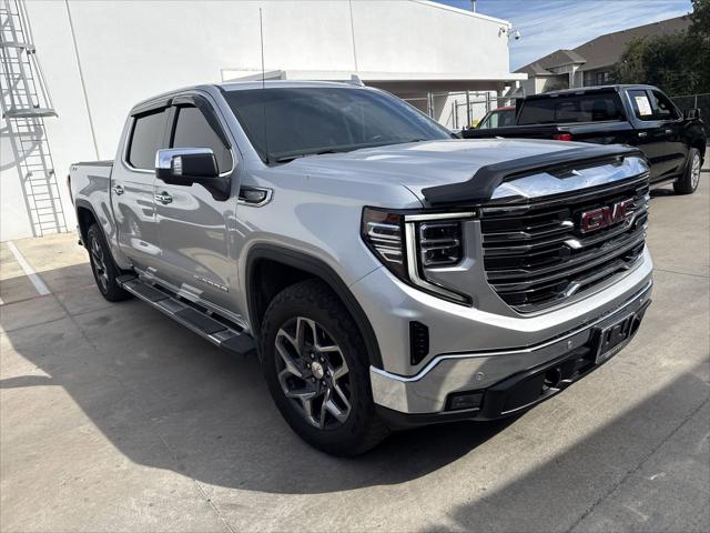 2022 GMC Sierra 1500 4WD Crew Cab Short Box SLT
