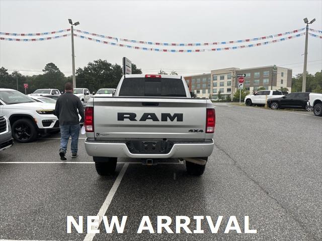 2017 RAM 2500 Big Horn Crew Cab 4x4 64 Box