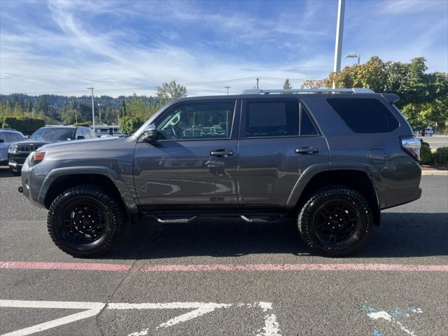 2018 Toyota 4Runner SR5 2018 Toyota 4Runner SR5