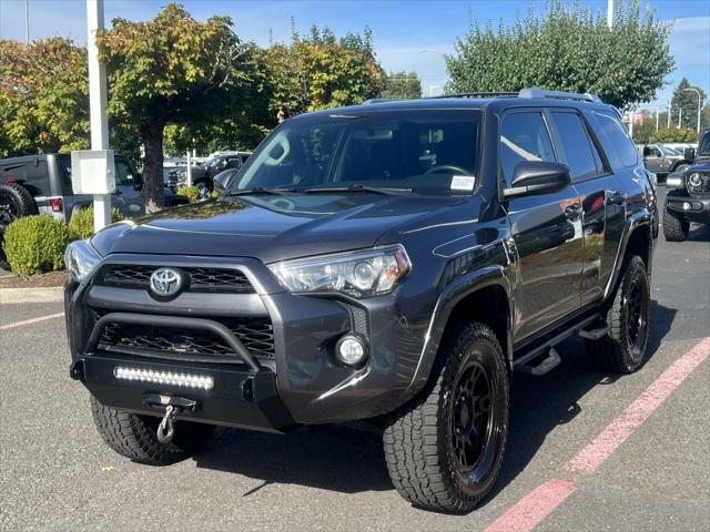 2018 Toyota 4Runner SR5 2018 Toyota 4Runner SR5