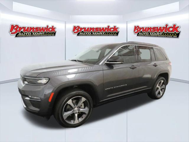 2023 Jeep Grand Cherokee Limited 4x4 2023 Jeep Grand Cherokee Limited 4x4