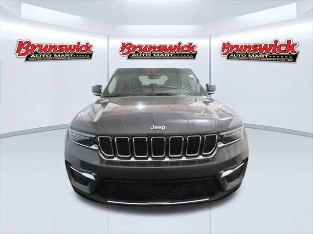 2023 Jeep Grand Cherokee Limited 4x4 2023 Jeep Grand Cherokee Limited 4x4