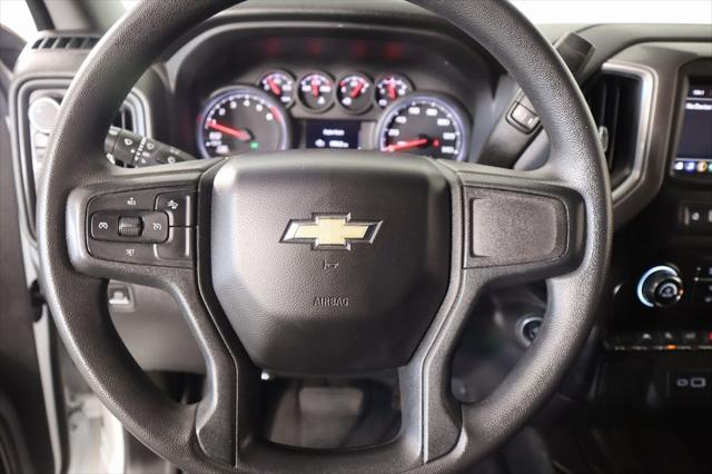 2023 Chevrolet Silverado 1500 4WD Crew Cab Short Bed Custom
