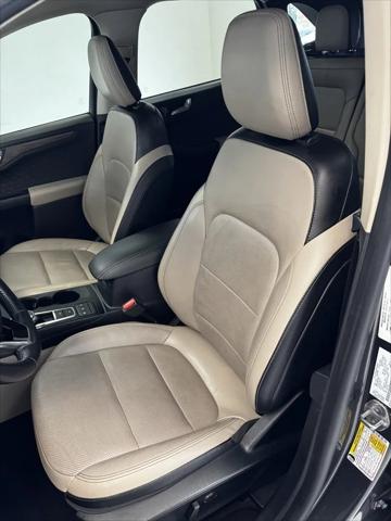 2020 Ford Escape Titanium Hybrid 2020 Ford Escape Titanium Hybrid