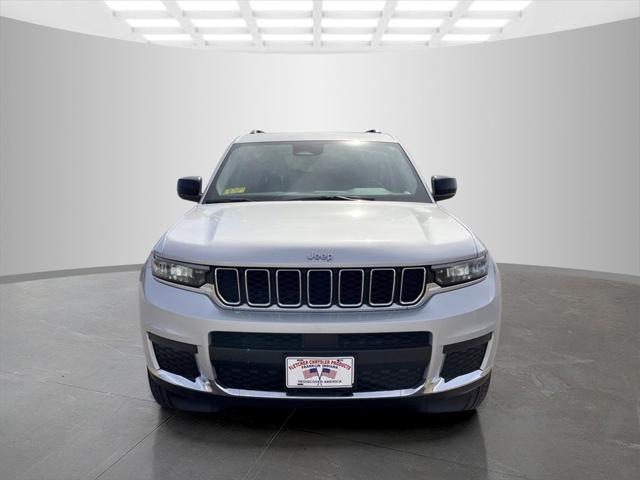 2022 Jeep Grand Cherokee L Laredo 4x4 2022 Jeep Grand Cherokee L Laredo 4x4