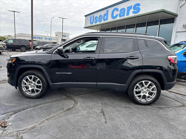 2022 Jeep Compass Latitude Lux 4x4 2022 Jeep Compass Latitude Lux 4x4
