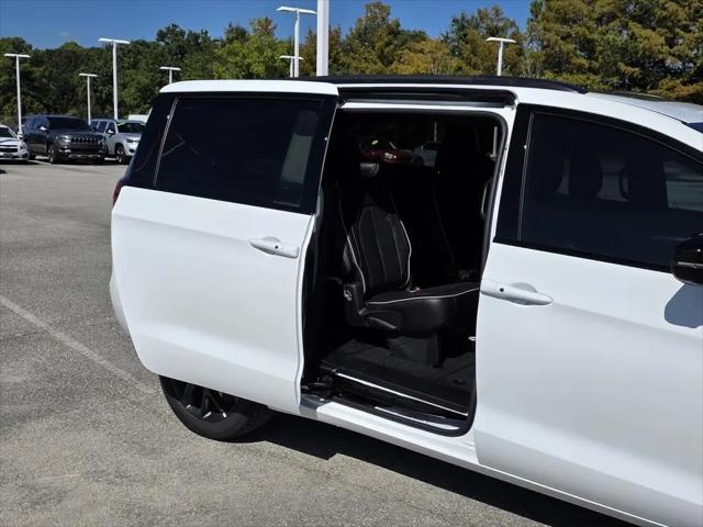 2026 Chrysler Pacifica Limited AWD