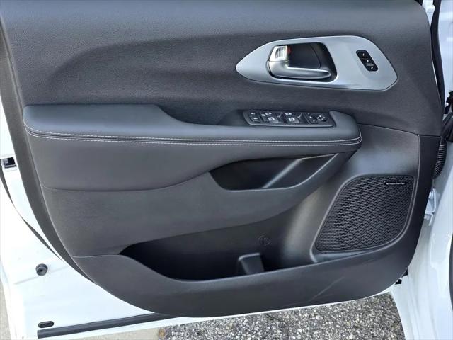 2026 Chrysler Pacifica Limited AWD