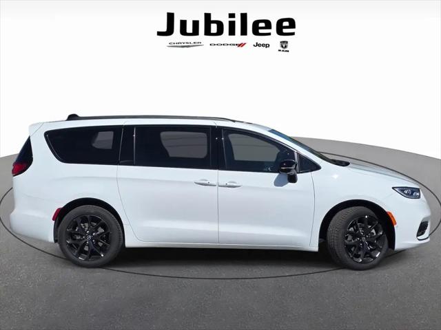 2026 Chrysler Pacifica Limited AWD