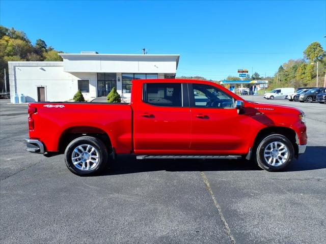 2022 Chevrolet Silverado 1500 4WD Crew Cab Short Bed LT with 2FL