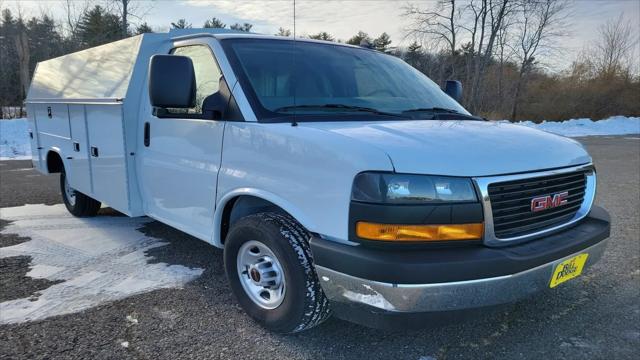 2025 GMC Savana Cutaway Work Van