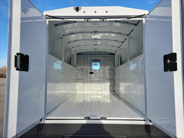 2025 GMC Savana Cutaway Work Van
