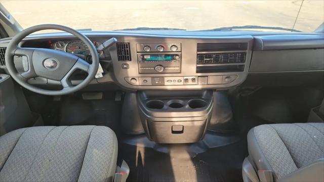 2025 GMC Savana Cutaway Work Van