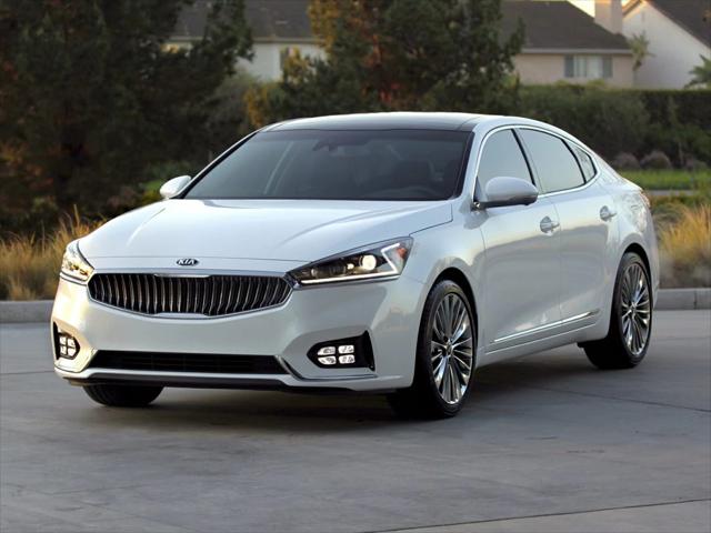 2017 Kia Cadenza Technology