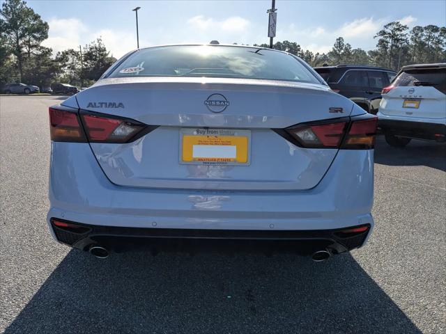 2025 Nissan Altima SR FWD