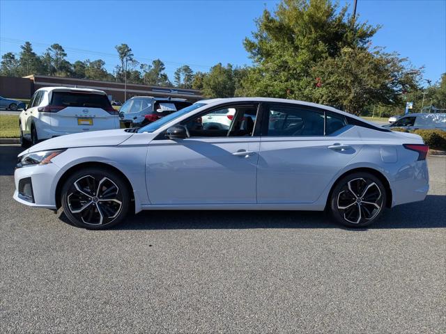 2025 Nissan Altima SR FWD