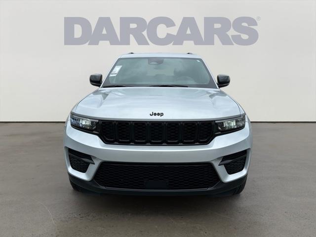 2024 Jeep Grand Cherokee Altitude 4x2