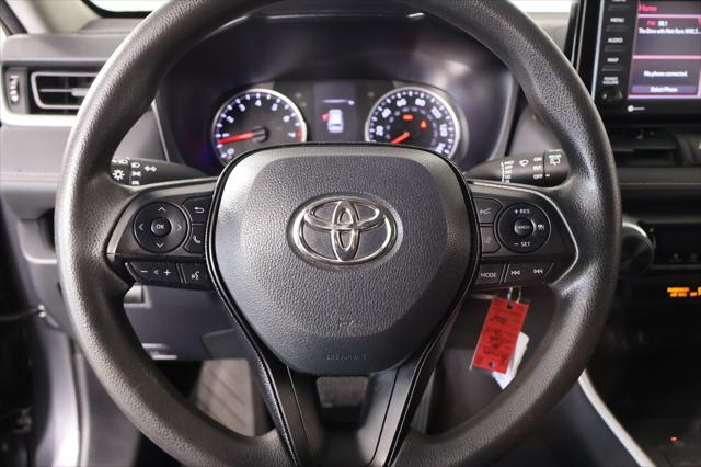 2020 Toyota RAV4 LE 2020 Toyota RAV4 LE