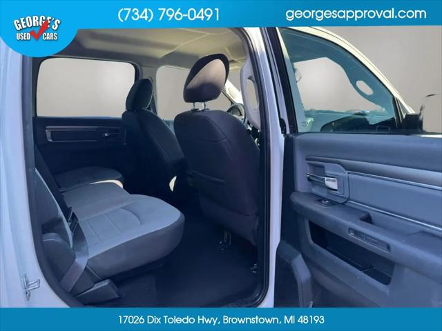 2023 Ram 1500 Classic SLT Crew Cab 4x2 5'7" Box