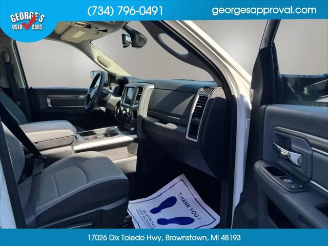 2023 Ram 1500 Classic SLT Crew Cab 4x2 5'7" Box