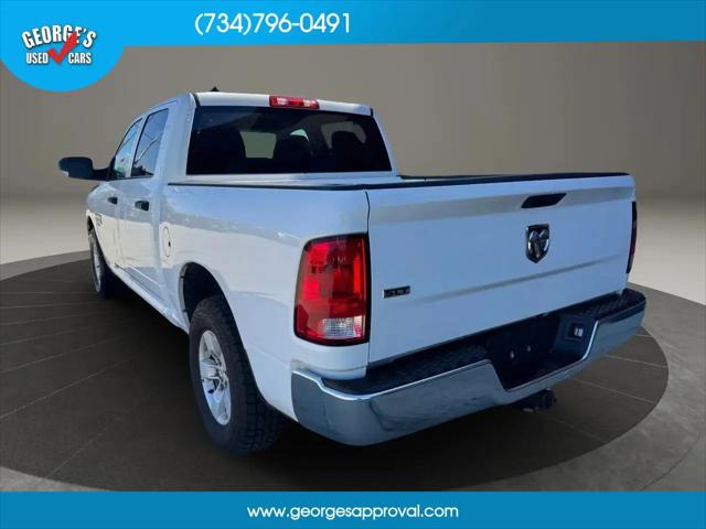 2023 Ram 1500 Classic SLT Crew Cab 4x2 5'7" Box