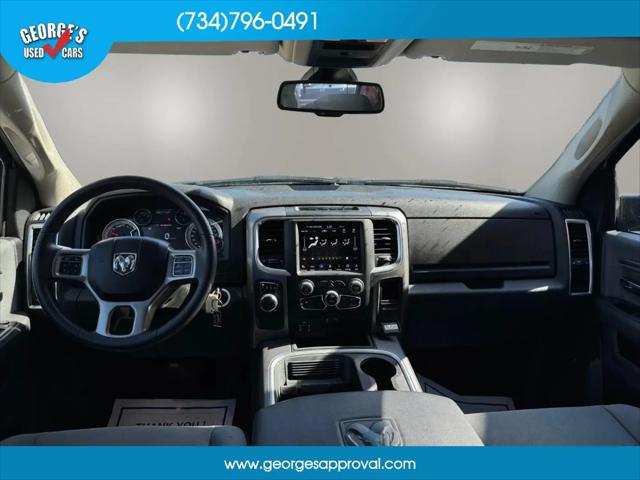 2023 Ram 1500 Classic SLT Crew Cab 4x2 5'7" Box