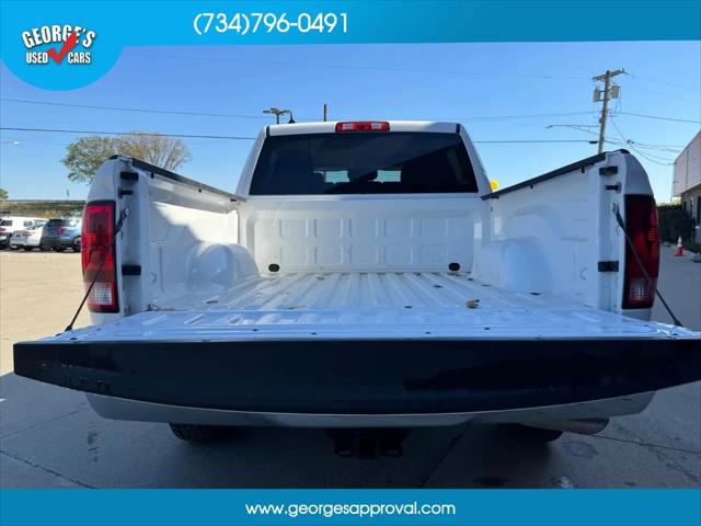2023 Ram 1500 Classic SLT Crew Cab 4x2 5'7" Box
