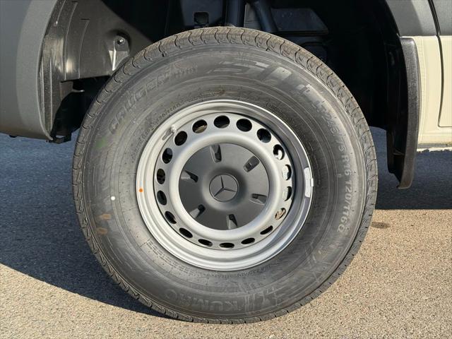 2026 Mercedes-Benz Sprinter Cargo Van Standard Roof 4-Cyl Diesel HO