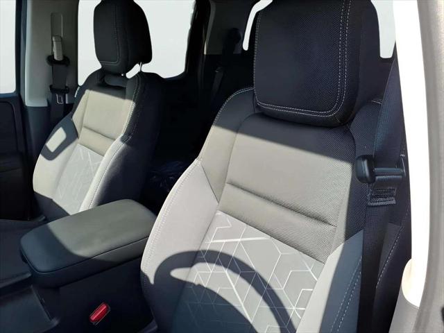 2026 Nissan Frontier Crew Cab SV 4x2