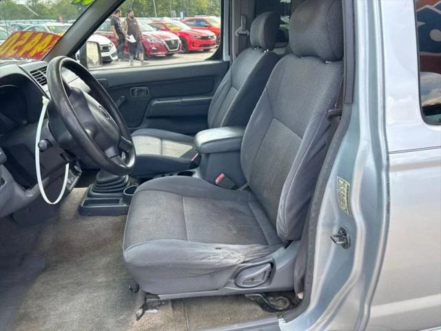 2001 Nissan Frontier XE
