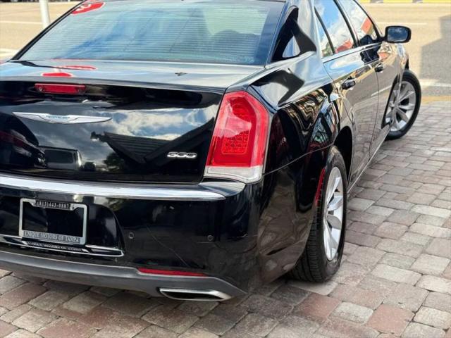 2015 Chrysler 300 Limited