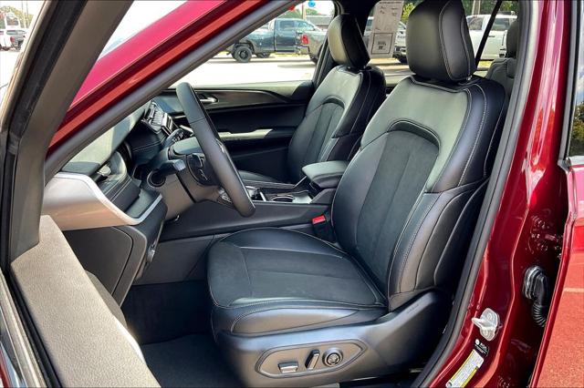 New 2025 Jeep Grand Cherokee L For Sale in Millington, TN