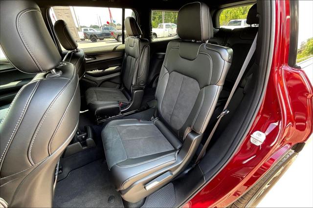 New 2025 Jeep Grand Cherokee L For Sale in Millington, TN