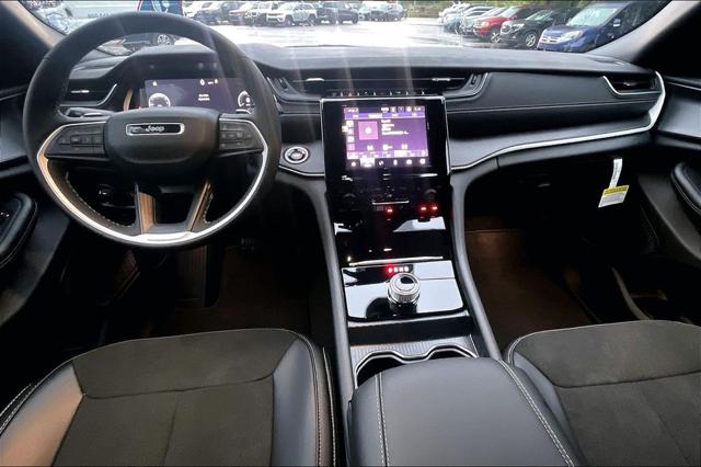 New 2025 Jeep Grand Cherokee L For Sale in Millington, TN