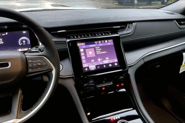 New 2025 Jeep Grand Cherokee L For Sale in Millington, TN