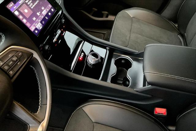 New 2025 Jeep Grand Cherokee L For Sale in Millington, TN