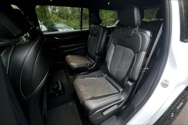 New 2025 Jeep Grand Cherokee L For Sale in Millington, TN